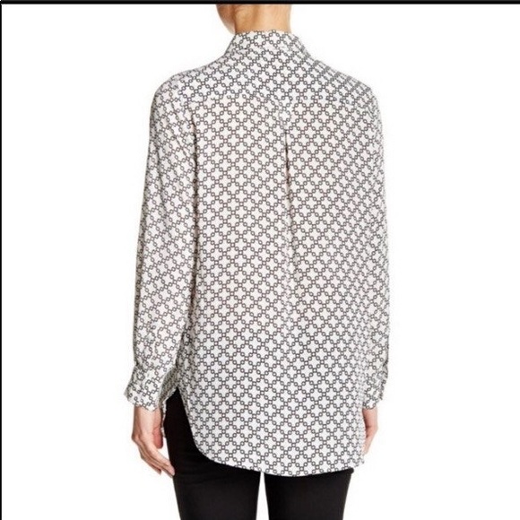 Pleione Long Sleeve Button Down Chain Link Print - Picture 3 of 15